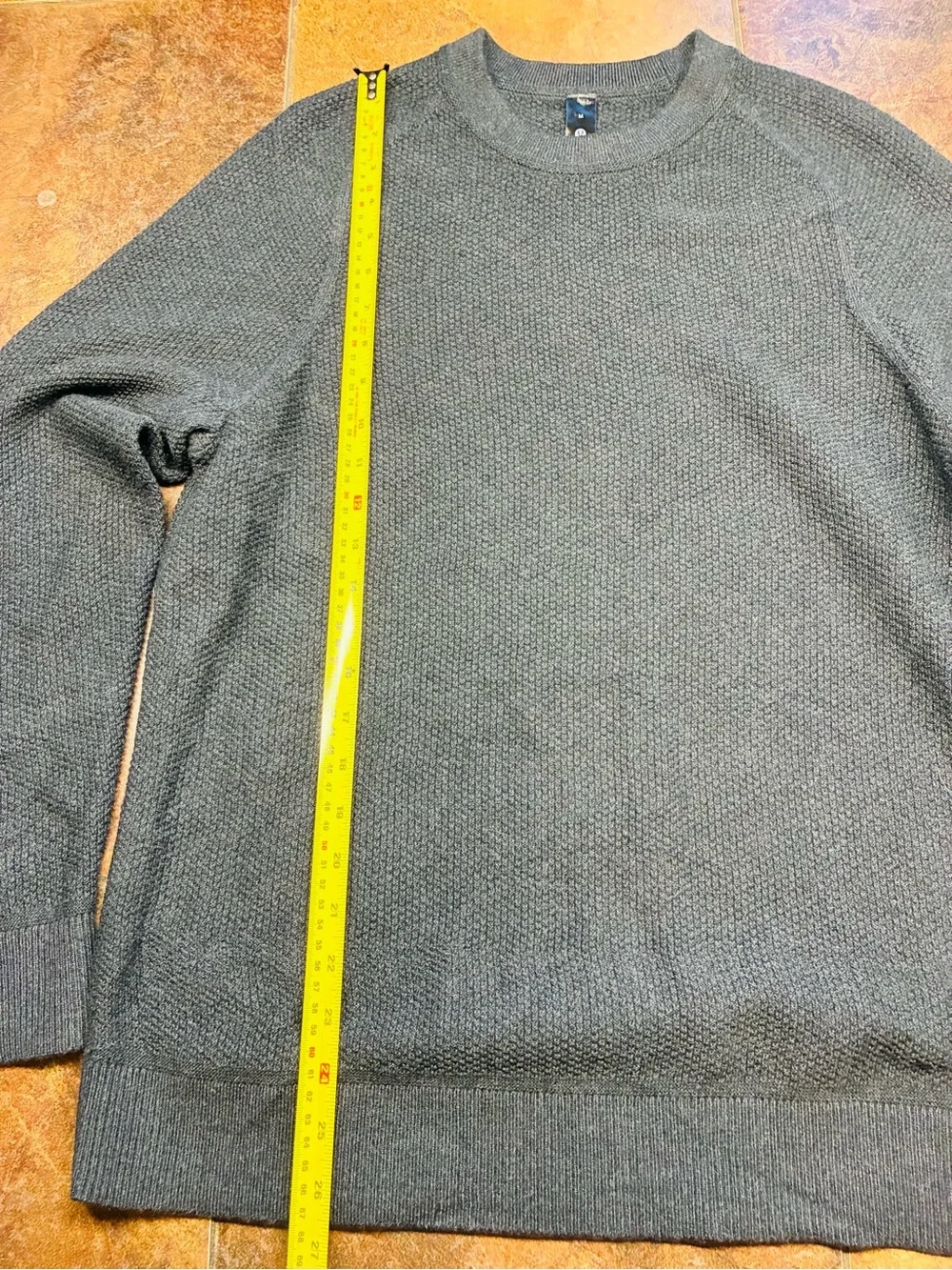 lululemon athletica Men's Green Crewneck Sweater - Picture 3 of 5